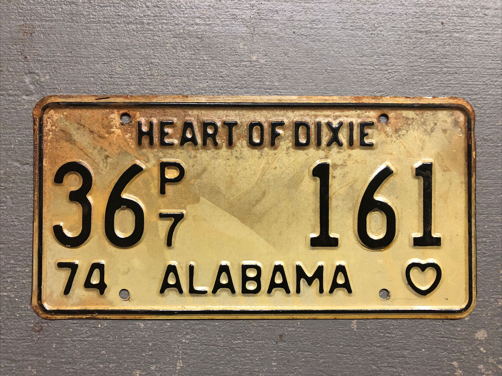 Vintage 1974 Alabama License Plate Heart Of Dixie White/black 36p7-161  Cool!!😎